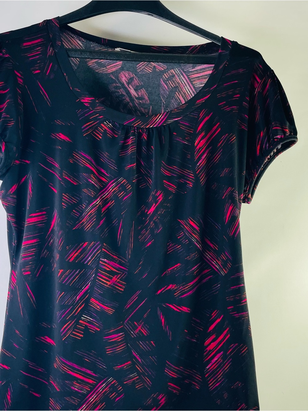 Worthington Black Short Sleeve Tee with Hot Pink Brushstroke Print